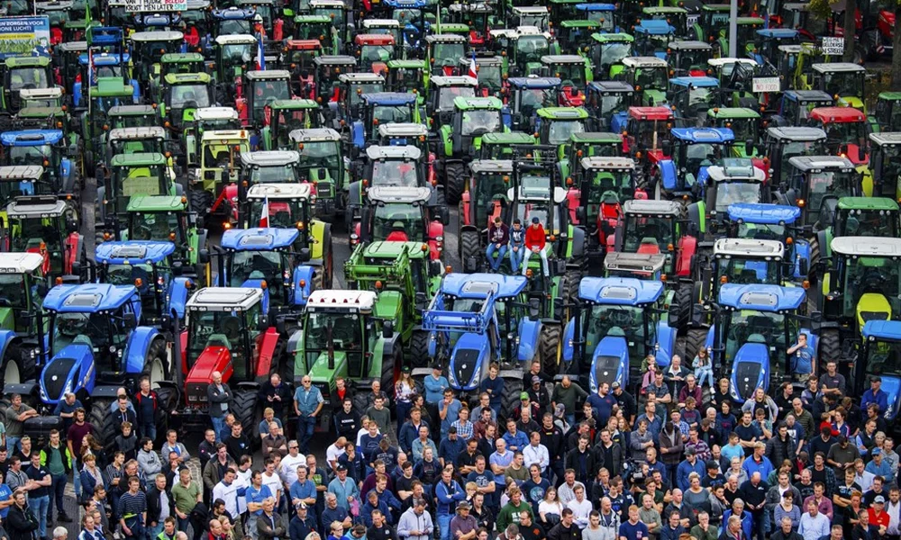 Boerenprotest: How Dutch Farmers situate themselves in the Hybrid Media System