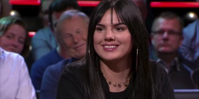 Famke Louise as a guest on De Wereld Draait Door in 2018
